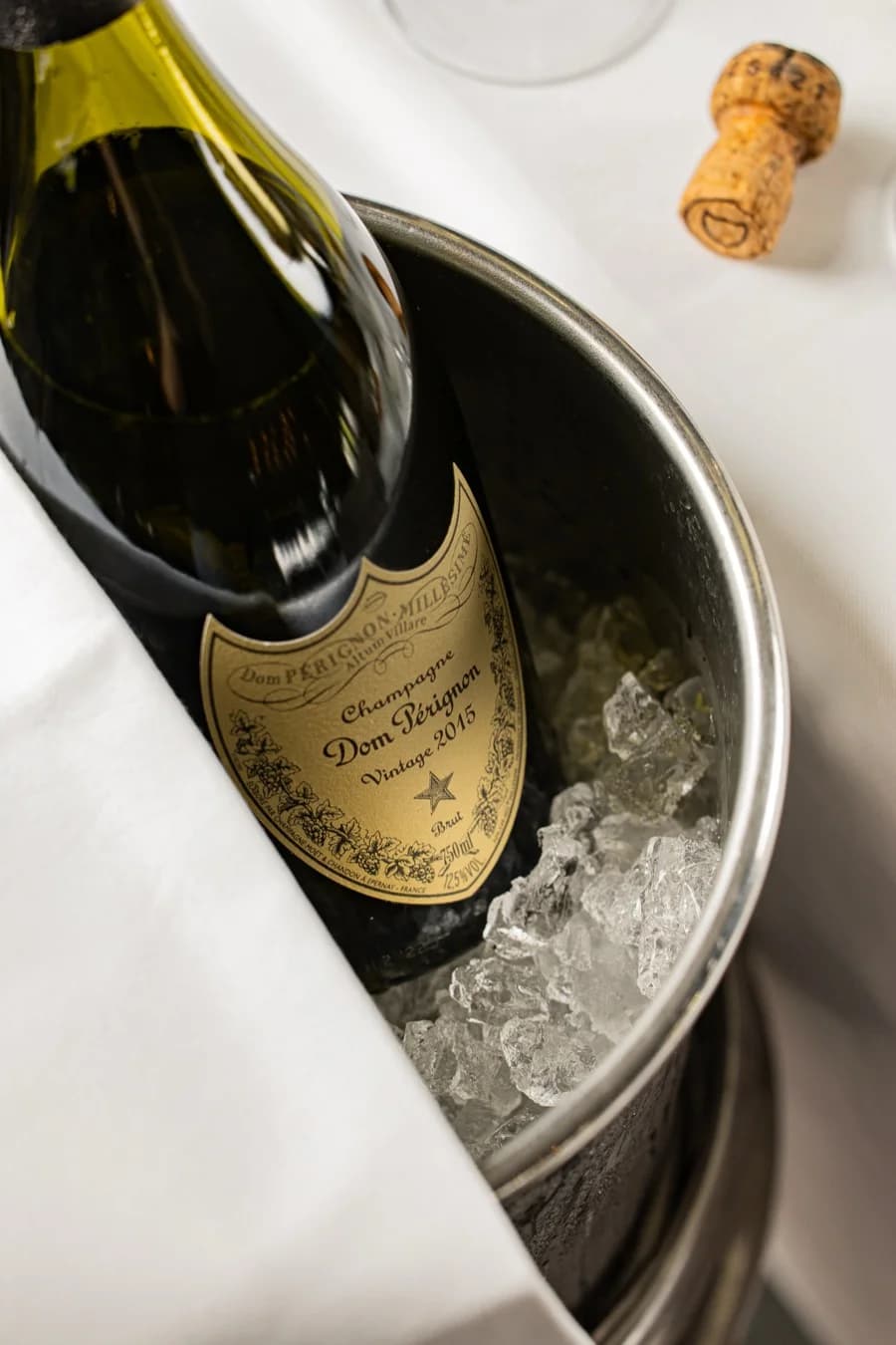 Dom Pérignon im Champagnerkühler